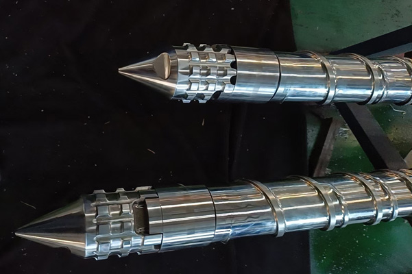 Borche injection screws with barrier design and mxing screw tips